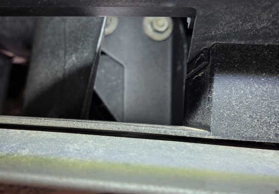 Piastra paramotore di acciaio BMW Seria 5 E60/E61 paraurti anteriore di serie