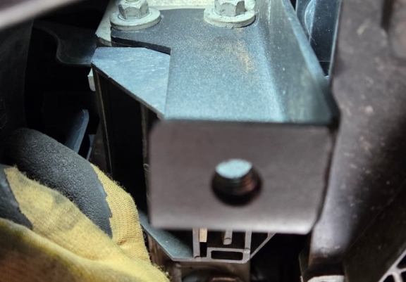 Piastra paramotore di acciaio BMW Seria 5 E60/E61 paraurti anteriore di serie