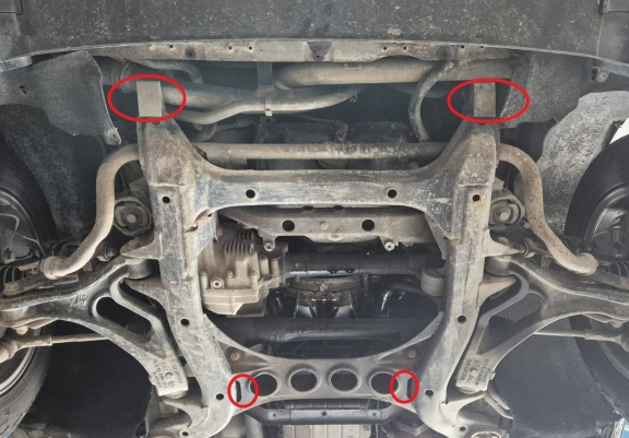 Piastra paramotore di acciaio Porsche Cayenne