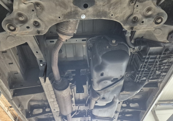Piastra catalizzatore/cat lock di acciaio Renault Master
