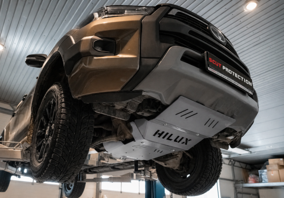 Protezione di alluminio per il radiatore Toyota Hilux Revo