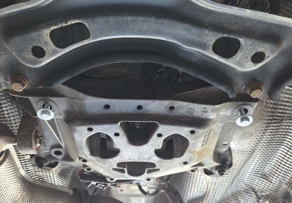 Piastra paramotore di acciaio Audi A6