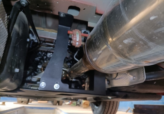 Piastra catalizzatore/cat lock di acciaio Nissan Interstar