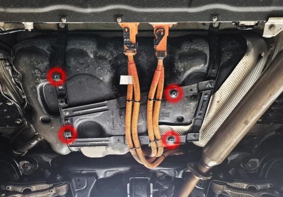 Protezione di acciaio per il serbatoio Chery Tiggo 9