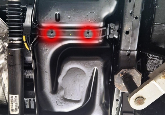 Protezione di acciaio per il serbatoio Toyota Hilux