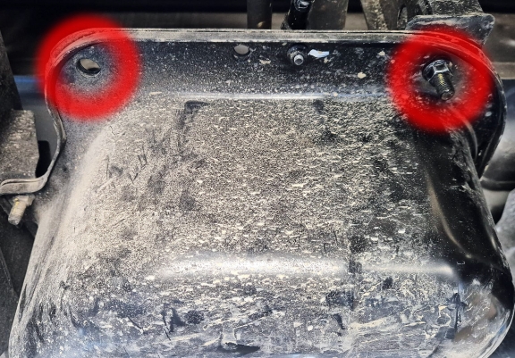 Protezione di acciaio per il serbatoio KGM Musso